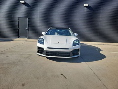 2025 Porsche Panamera 4