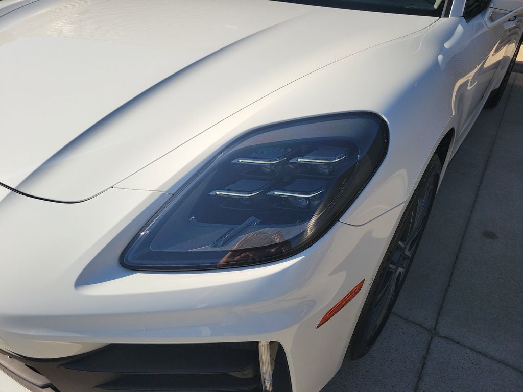 2025 Porsche Panamera 4