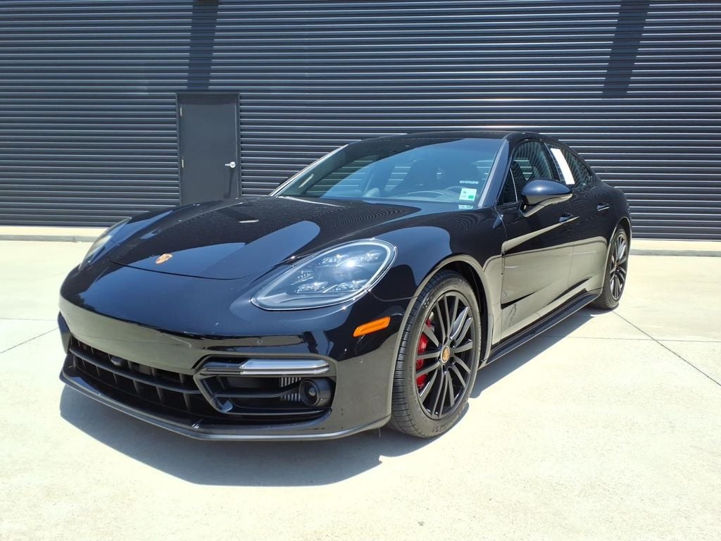 2022 Porsche Panamera Gts