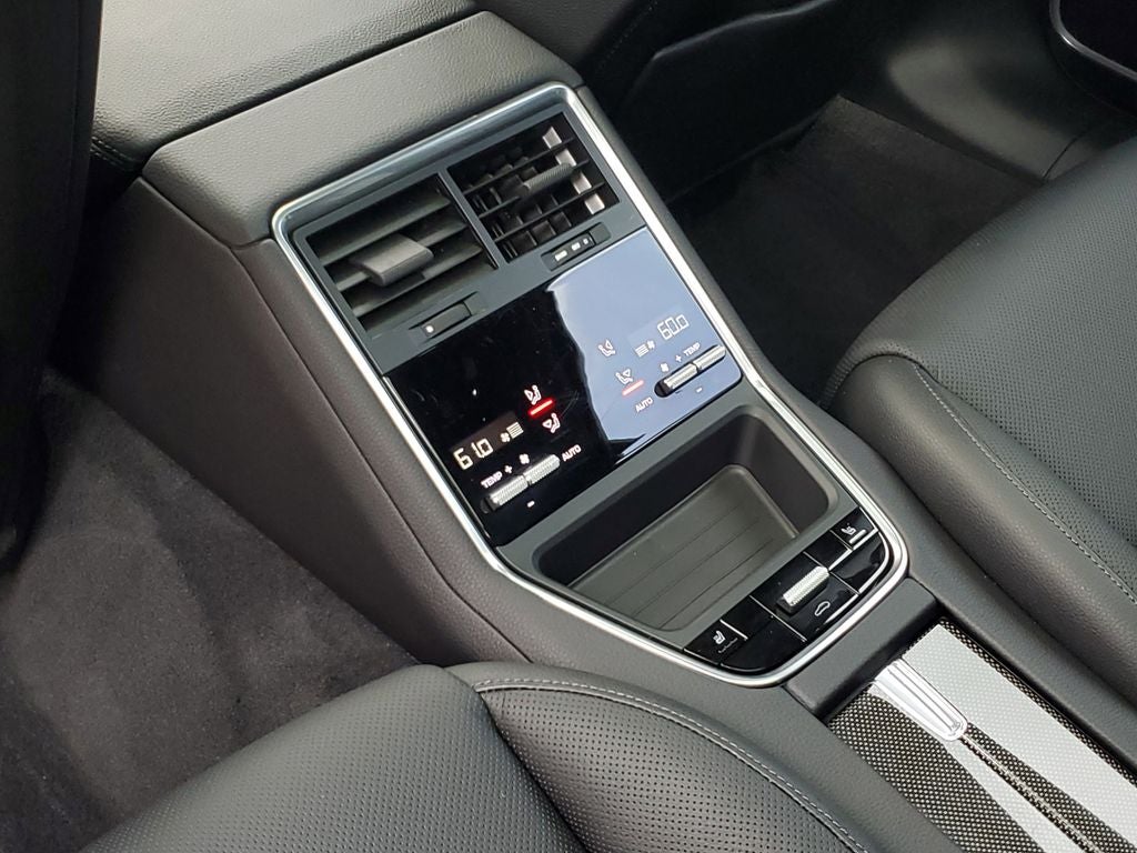 2023 Porsche Panamera 4 Platinum Edition