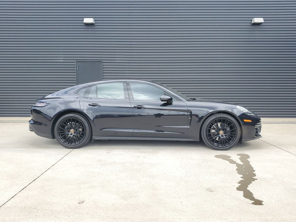 2023 Porsche Panamera 4 Platinum Edition