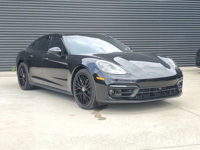 2023 Porsche Panamera 4 Platinum Edition