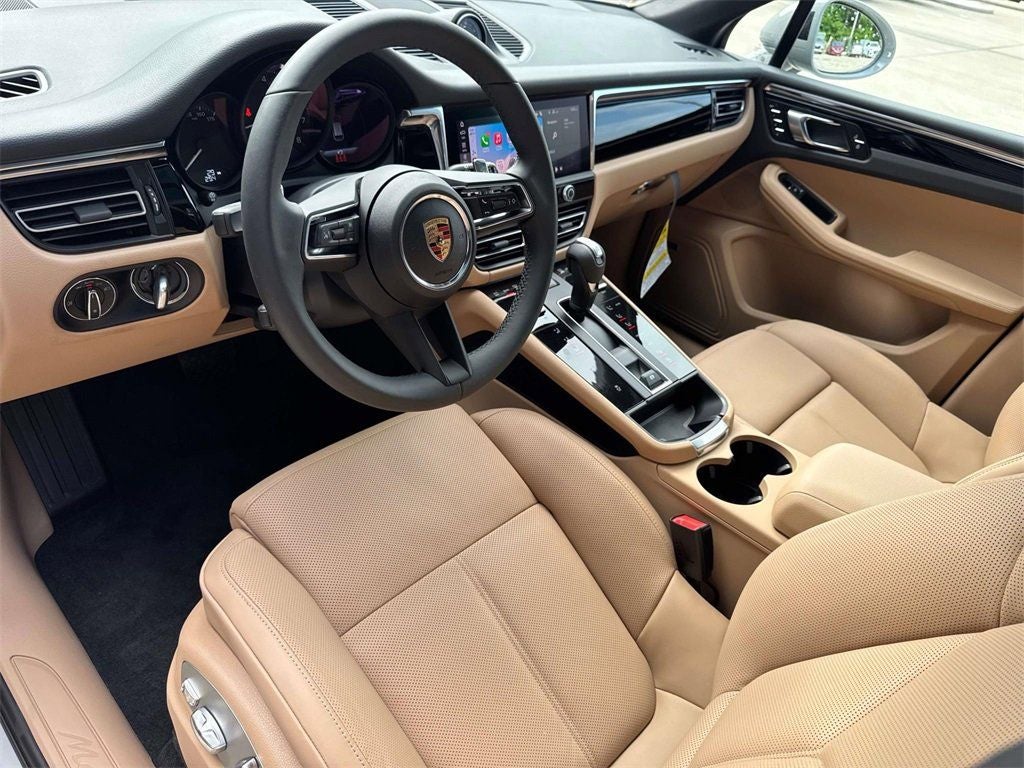 2025 Porsche Macan AWD