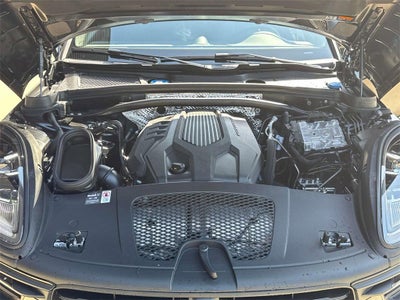 2025 Porsche Macan AWD