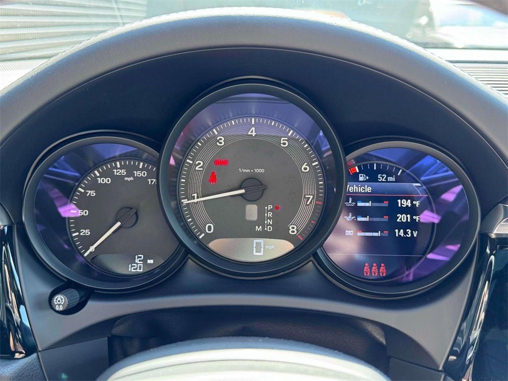 2025 Porsche Macan AWD