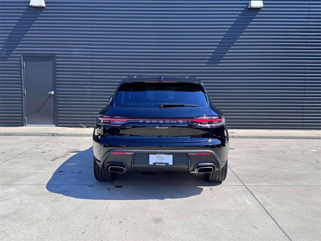2025 Porsche Macan AWD