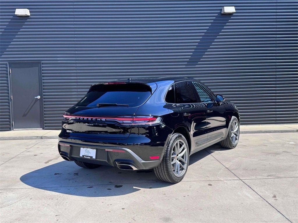 2025 Porsche Macan AWD
