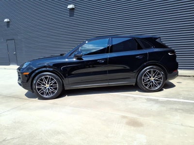2024 Porsche Cayenne Base