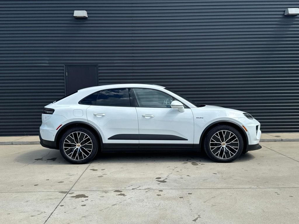 2024 Porsche Macan Electric 4