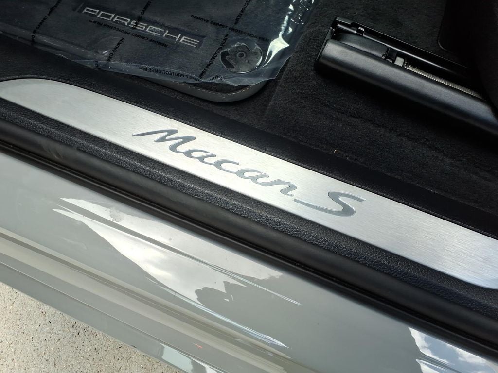 2023 Porsche Macan S